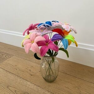 Pipe cleaner flowers